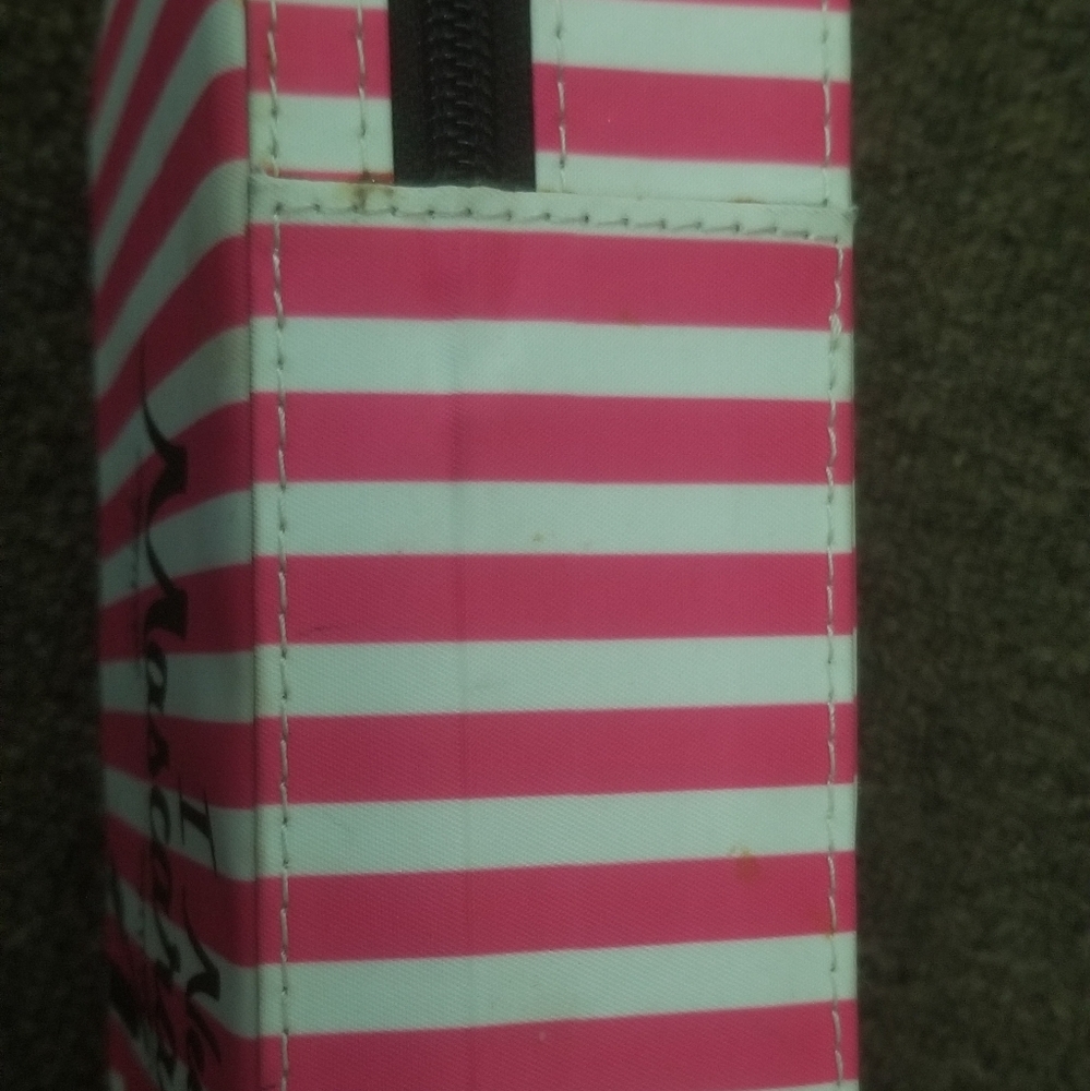 (2) makeup boxes - Picture 2 of 8